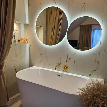 Dom Potok Couette-café 3*