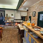 Dom Potok Bed & Breakfast 3*